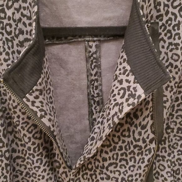EXPRESS Gray/Black Leopard Moto Jacket - Small - Picture 4 of 9